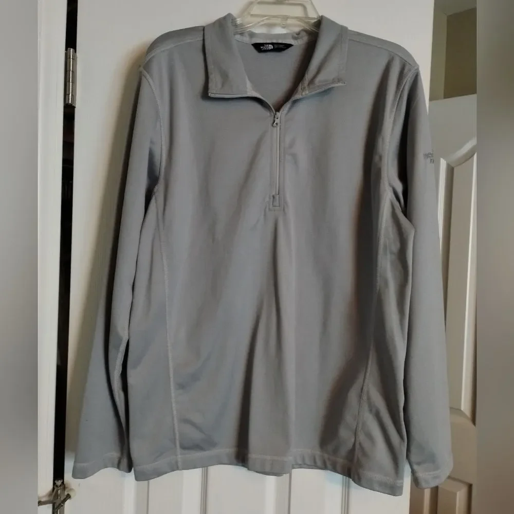 The North Face Gray Quarter-Zip Pullover Size L